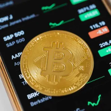 Новые требования к торговцам криптоактивами и валютой