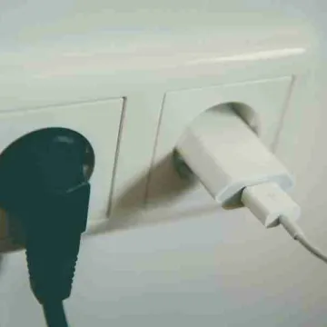 Samazinās izmaksas elektroenerģijas pieslēgumu izveidei