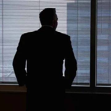 Ierosināta lieta par akcionāru publiskošanu
