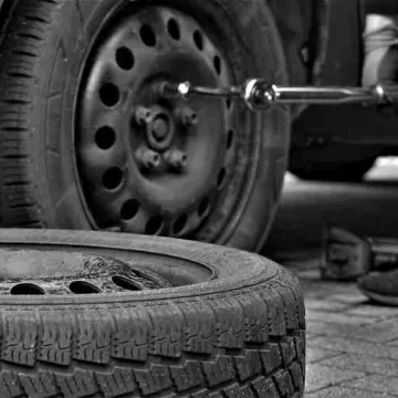 Autoservisos neatbilstoša atkritumu uzglabāšana 
