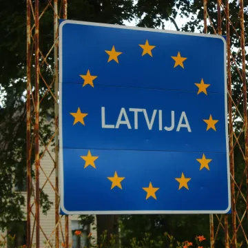 Plāno stiprināt valsts valodas lietojumu darba tirgū 