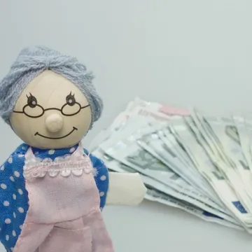 Kā notiks pensiju piemaksu atjaunošana?