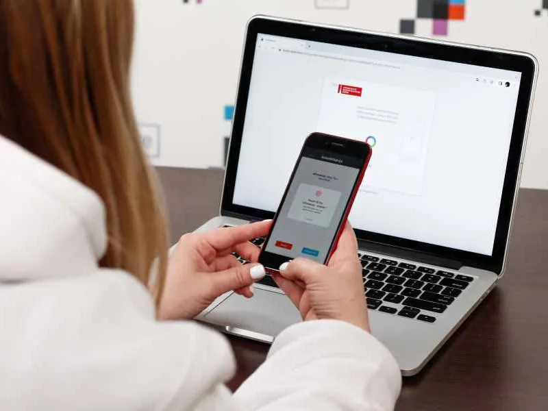 Elektroniski parakstīti dokumenti un digitālā identitāte