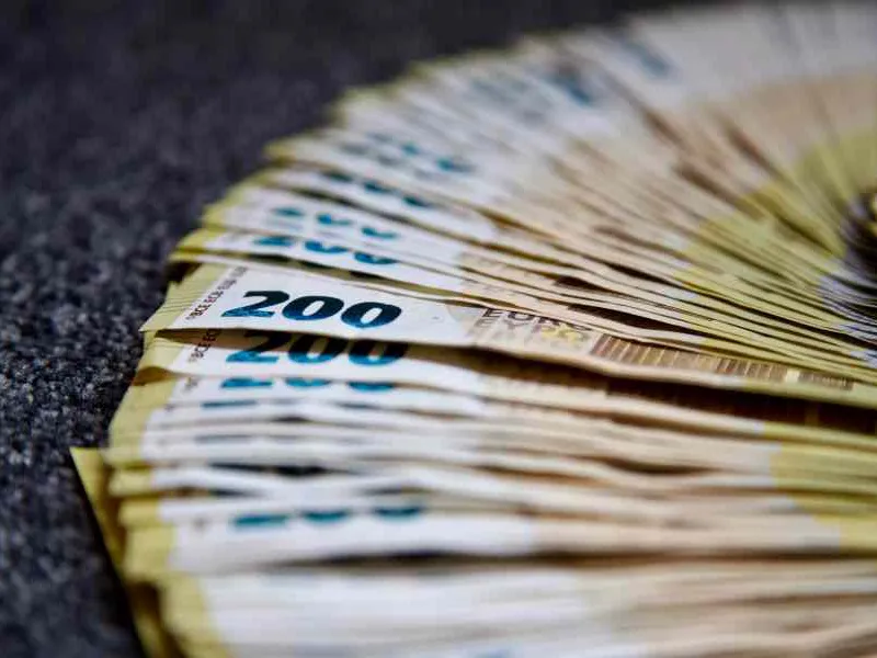 Pagarinās līdzšinējo nodokļu nomaksas kārtību autoratlīdzību saņēmējiem