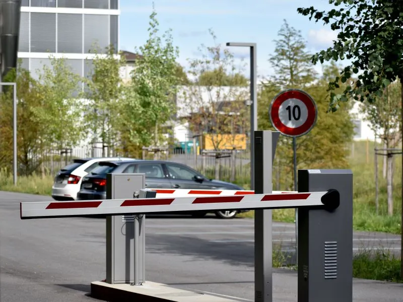 Persona ar Krievijā reģistrētu transportlīdzekli turpmāk nevarēs iebraukt Latvijā