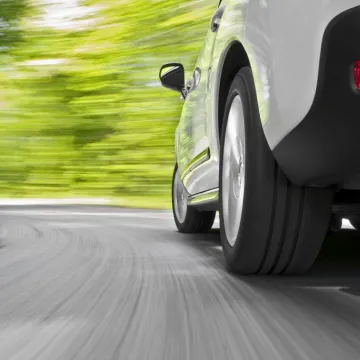 Kādi maksājumi jāveic, ja pārdošanas vadītājs darbā izmanto savu auto?