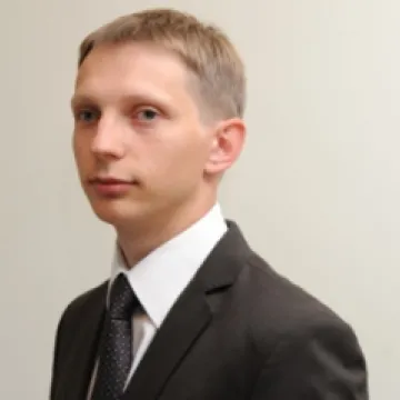 Vai viena persona drīkst būt gan darbinieks, gan pašnodarbinātais?