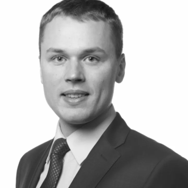 Vai uzņēmums drīkst pats noteikt piemērojamo valūtas kursu?
