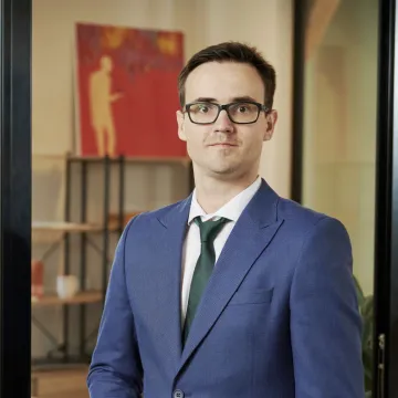 Kā nosaka kontrolēto darījumu summu?