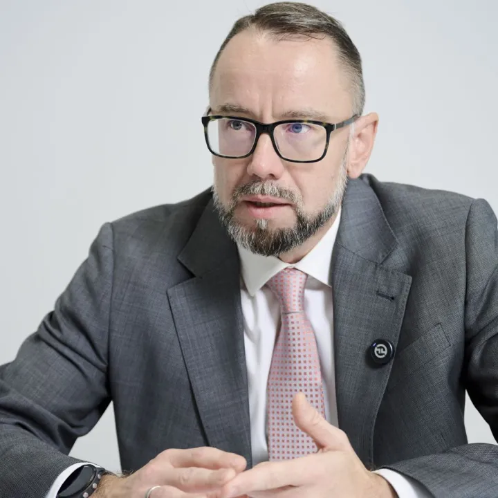 Izmēģina visādas shēmas… lai nopelnītu