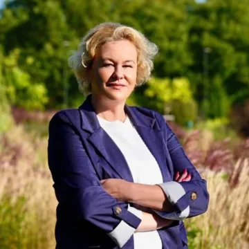 Darba devējs kļūdaini pārmaksājis algu – vai drīkst to ieturēt no nākamās algas?