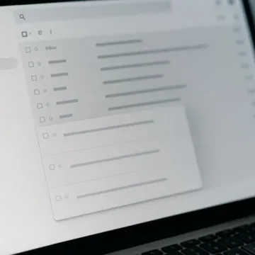 Konfiscējot e-pasta vēstules, nav nepieciešama iepriekšējās tiesas atļauja