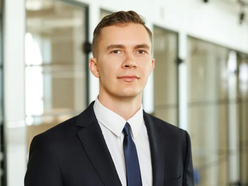Vai jāizmaksā prēmija, darbiniekam atrodoties ilgstošā prombūtnē?