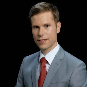Kāpēc elektroenerģijas ražotājiem jāmaksā par jaudas rezervāciju?