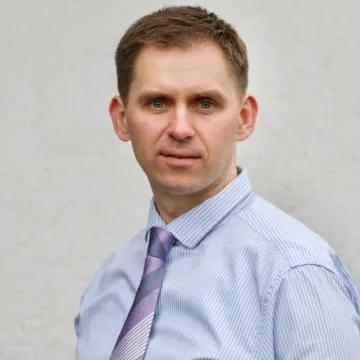 Vai nepilna darba veicējam jāpiemaksā par virsstundām?